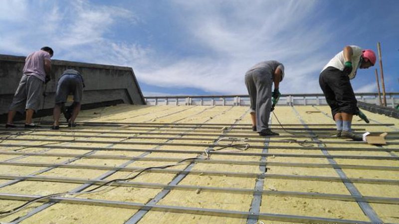 水性防水涂料：绿色建材的守护者**