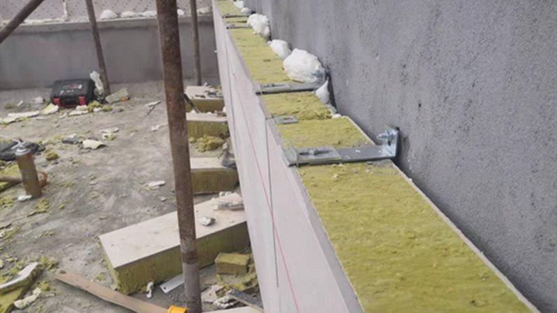 水性防水涂料：绿色建材的守护者**